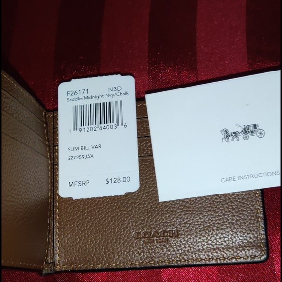Coach billfold wallet - Picture 2 of 2
